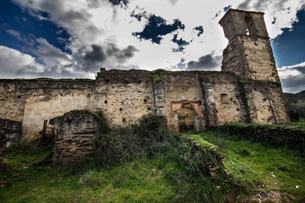 Гостевой дом Los Montes Касас-де-Миравете Экстерьер фото