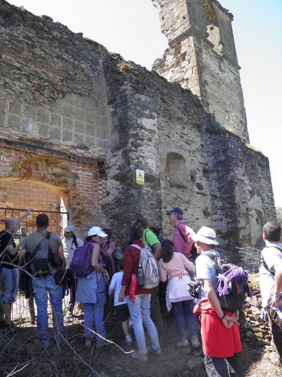 Гостевой дом Los Montes Касас-де-Миравете Экстерьер фото